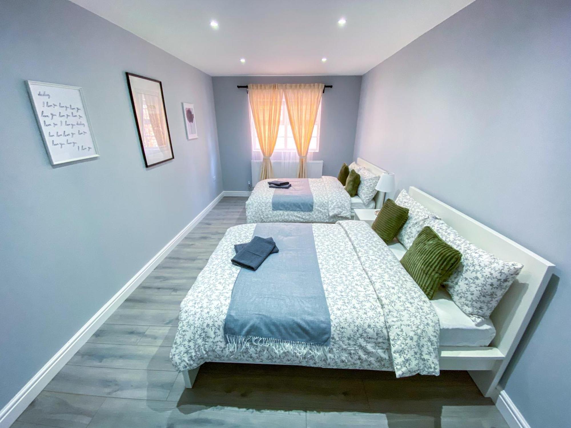 Modern 1-Bedroom Flat, 5 Guest, London - F2 Londres Exterior foto